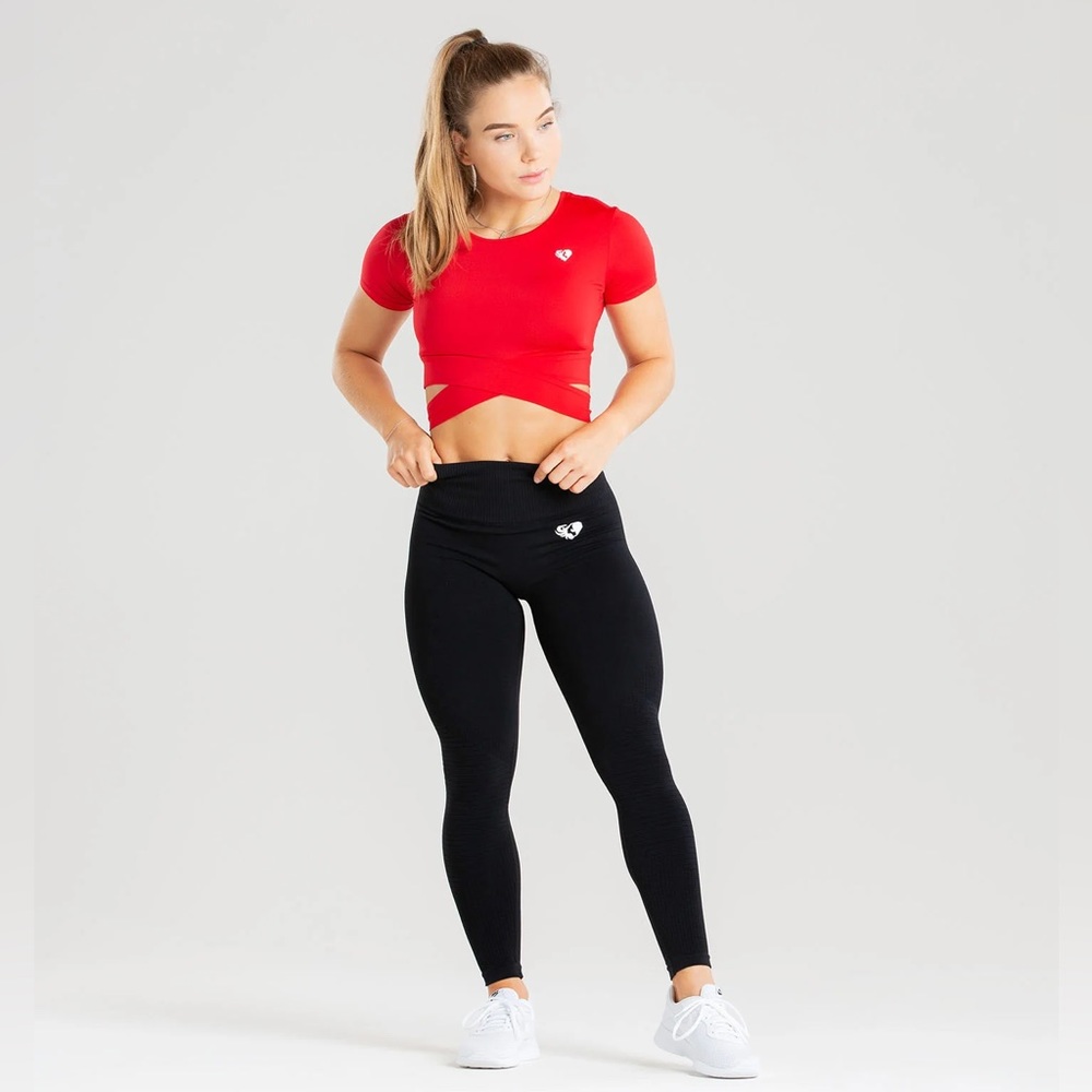 Women’s Best True Tie Crop Top, Red, Size Small